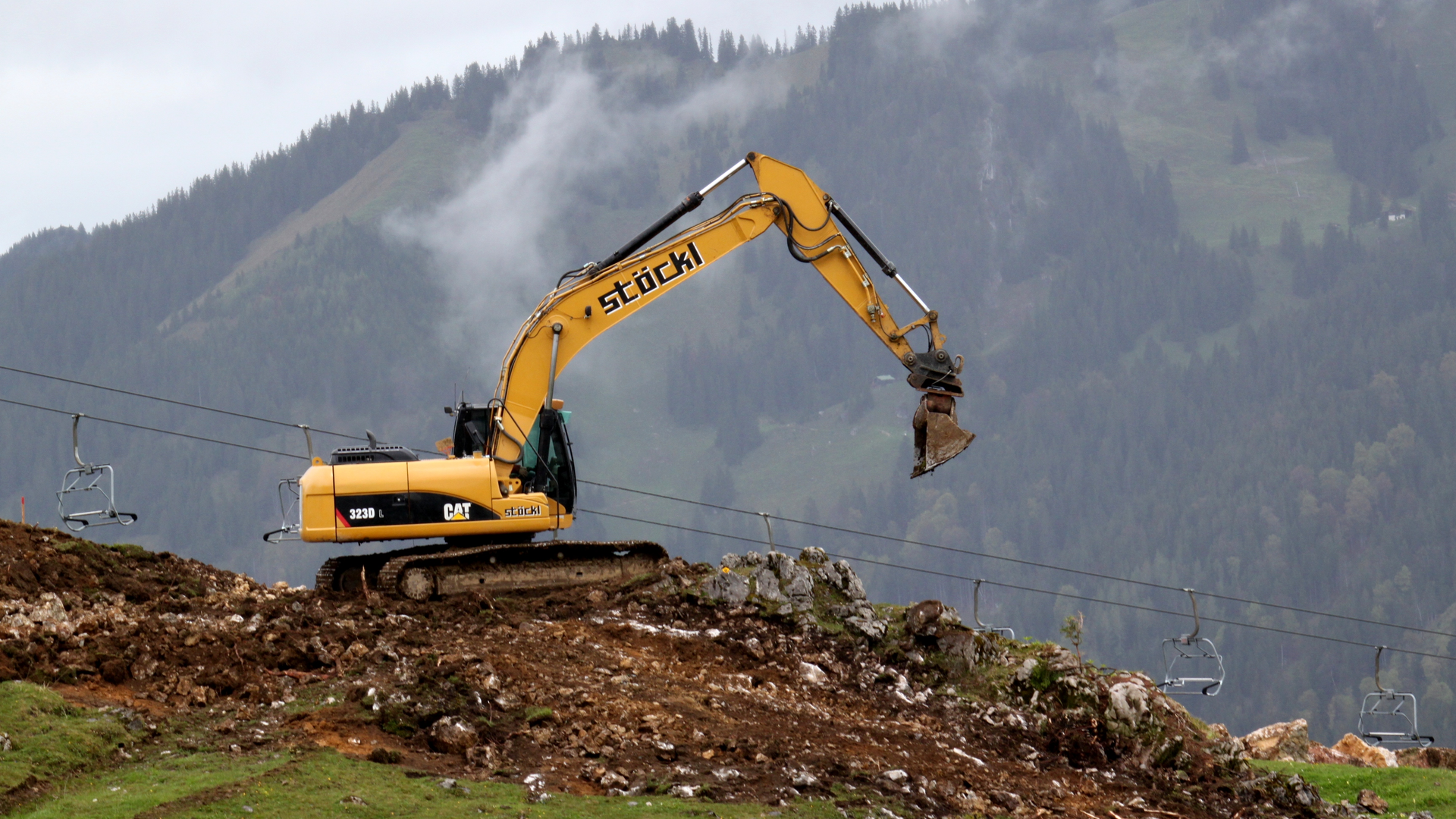Bauarbeiten auf dem Sudelfeld | © DAV/Steffen Reich Bauarbeiten auf dem Sudelfeld: ein Bagger | © DAV/Steffen Reich